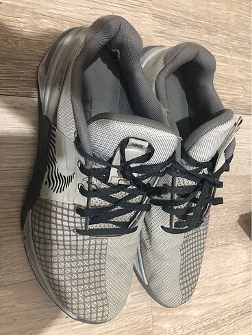 Nike Nike özel seri ayakkabılarından az gıyıldı