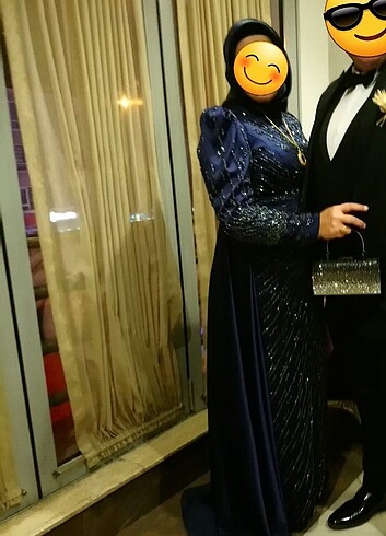 48 Beden Sıfır üründür sadece 1 saat giyildi pazarlık payı vardır.