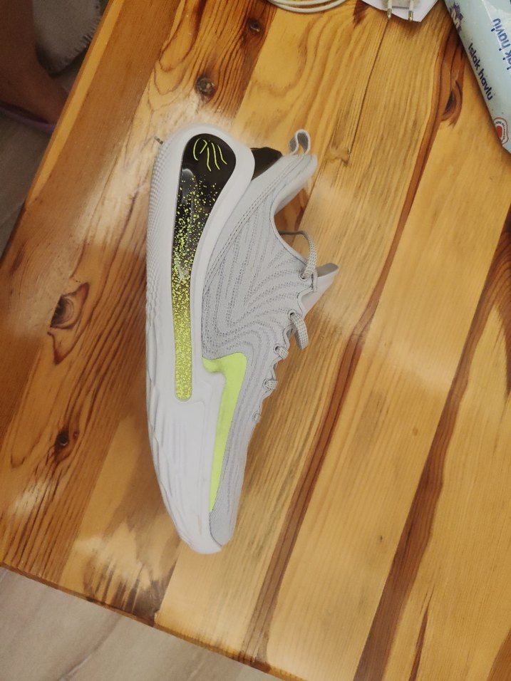 Gri Bağcıklı Basketbol Ayakkabısı. Under Armour Curry 12. - Görsel 2