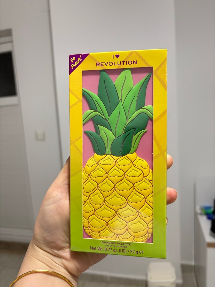 Revolution eyeshadow palette tasty pineapple far paleti - Görsel 3
