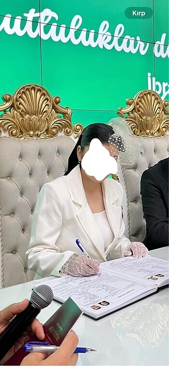 Saç aksesuarı ve eldiven nikah için