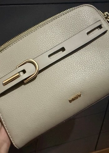 Gri Deri Tokalı Kadın Çantası DKNY - Görsel 3