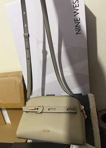 Gri Deri Tokalı Kadın Çantası DKNY - Görsel 2