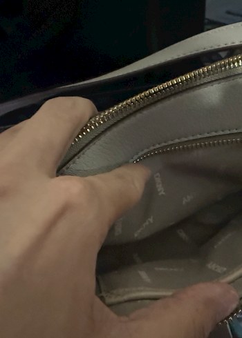 Gri Deri Tokalı Kadın Çantası DKNY - Görsel 5