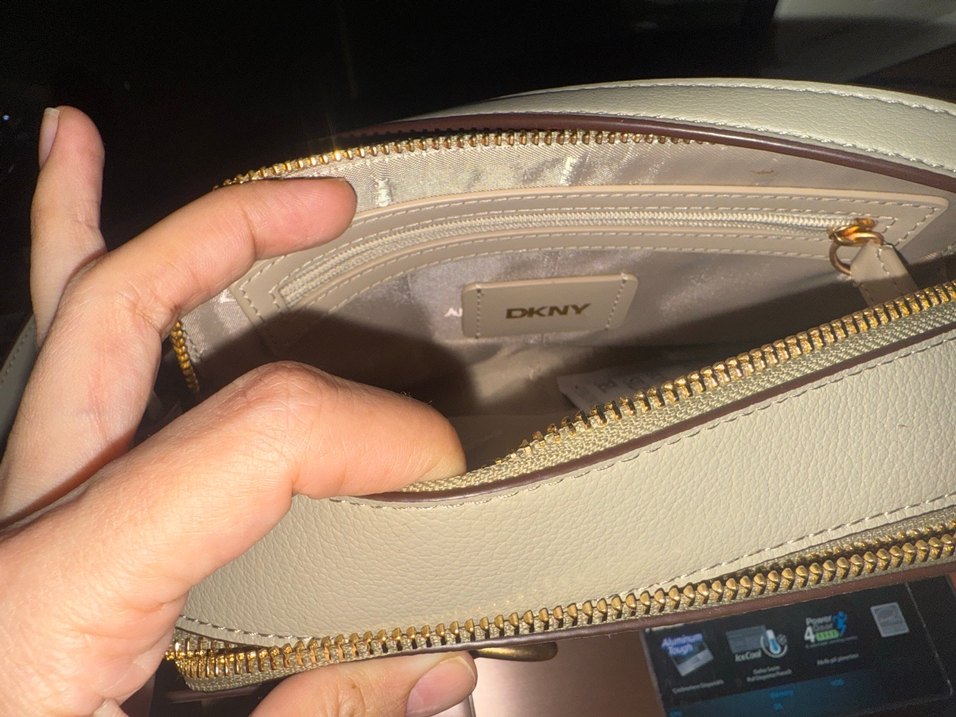 Gri Deri Tokalı Kadın Çantası DKNY - Görsel 4