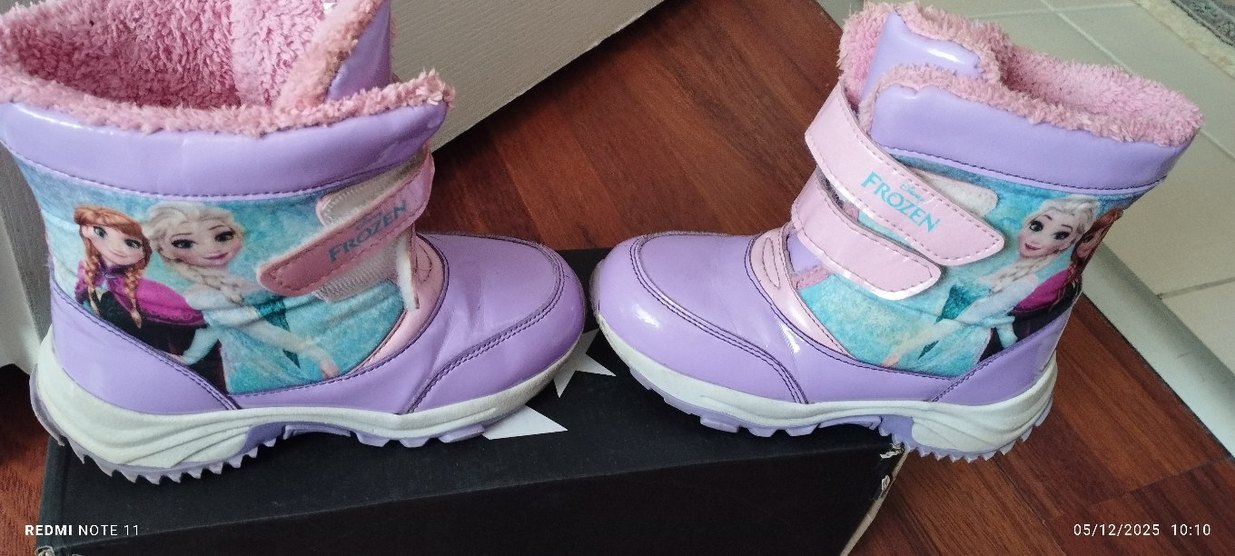 Frozen lisanslı 29 numara Çocuk Bot - Görsel 3