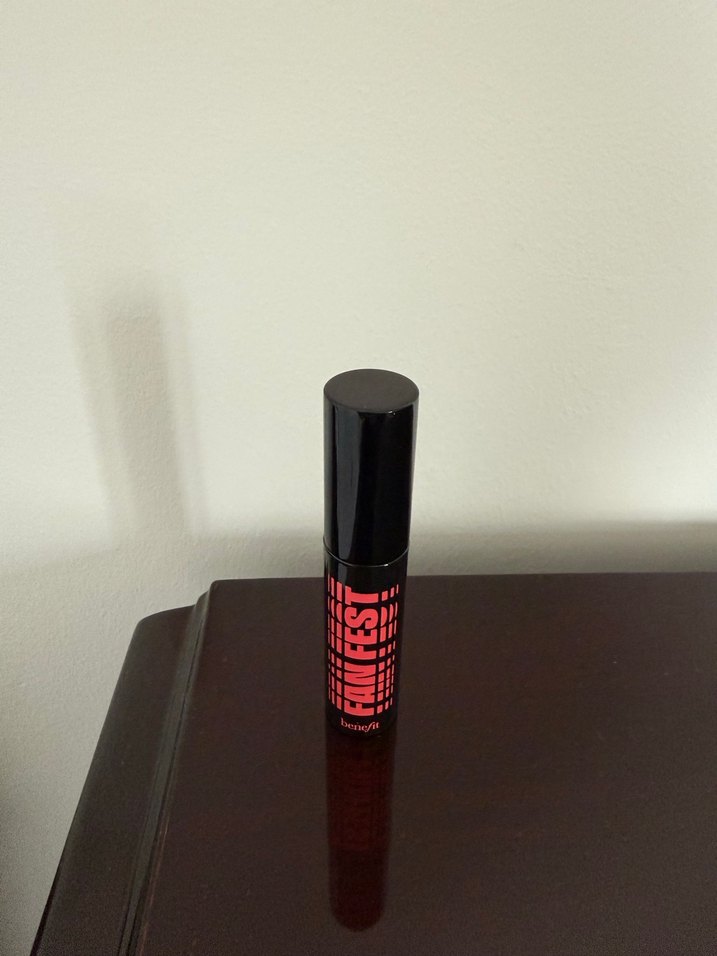 Benefit Fan Fest maskara - Görsel 4