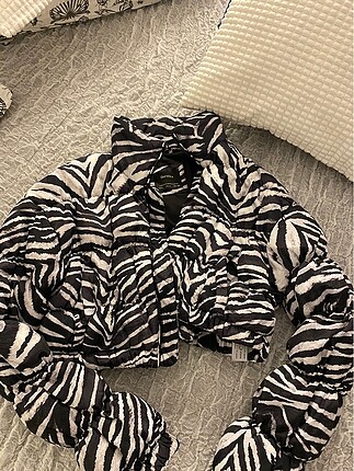 Bershka zebra mont