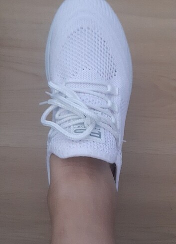 39 Beden beyaz Renk Triko spor ayakkabı