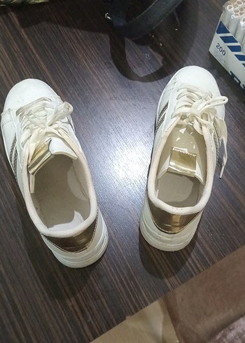 38 Beden Beyaz Bağcıklı Kadın Spor Ayakkabı