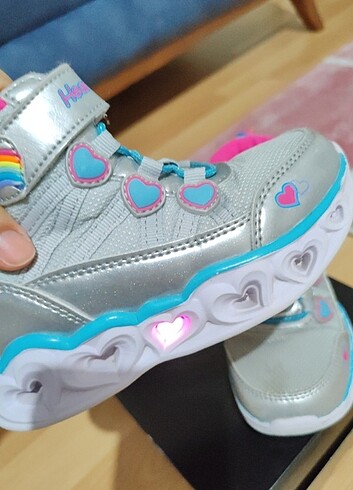 25 Beden Skechers ışıklı bot