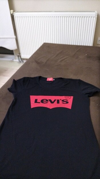 Levi's tişört 