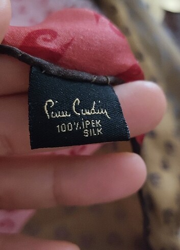 Beden Pierre cardin eşarp