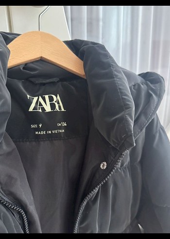 Zara Zara Siyah Kapüşonlu Kış Montu