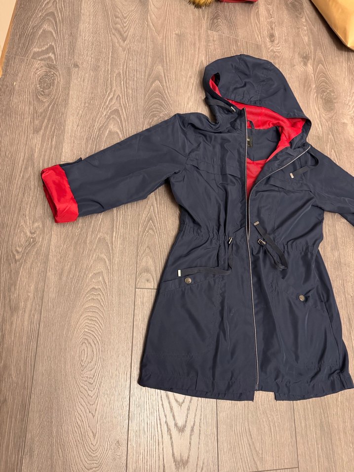 Kemerli Kapüşonlu Uzun Boy Kadın Yağmurluk - Görsel 2