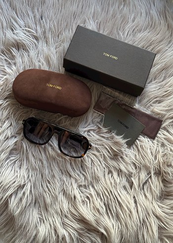 Kahverengi Kürklü Tom Ford Kadın Gözlüğü - Görsel 3