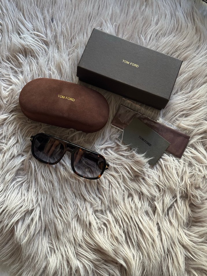 Kahverengi Kürklü Tom Ford Kadın Gözlüğü - Görsel 3