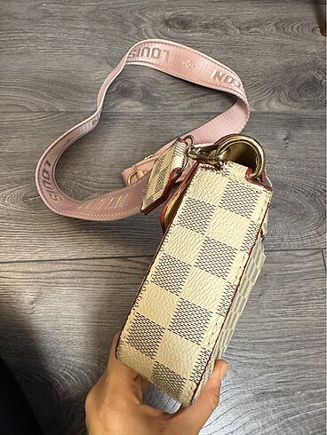 Askılı çanta. Kol çantası - Görsel 2