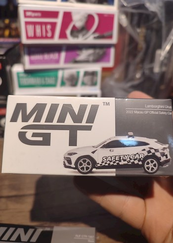 Mini GT Araçlar