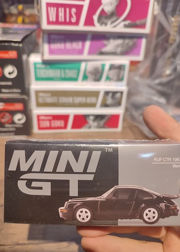 Mini GT Araçlar
