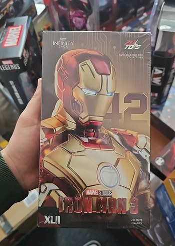 Altın Renkli Iron Man 3 Aksiyon Figürü