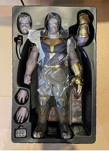 Beden Hot toys infinity war thanos