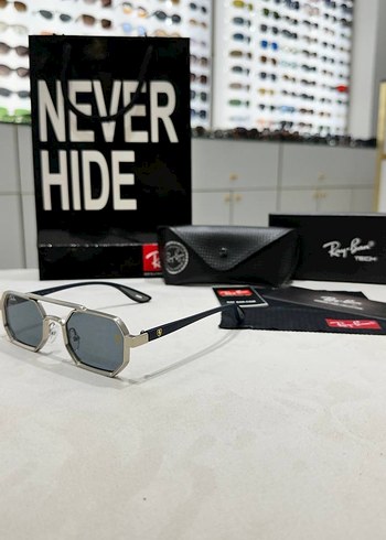 Ray Ban