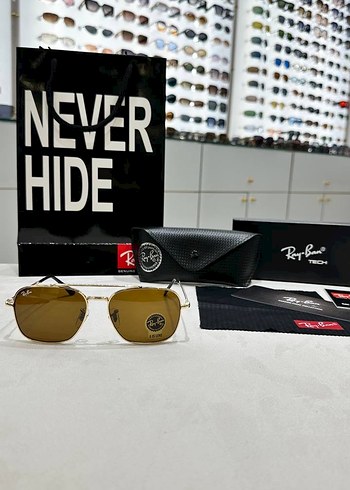 Ray Ban