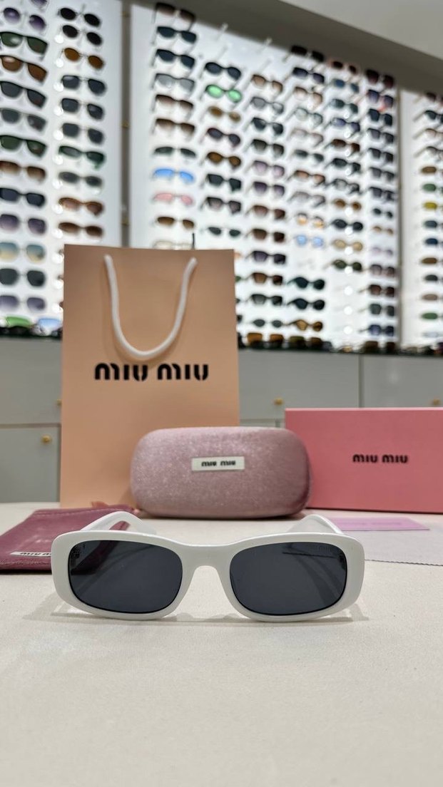 Beyaz Miu Miu Kadın Güneş Gözlüğü - Görsel 2