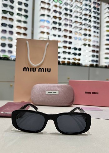 Miu Miu Siyah Kadın Güneş Gözlüğü - Görsel 2