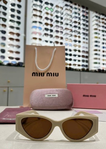 Bej Miu Miu Kadın Güneş Gözlüğü - Görsel 2