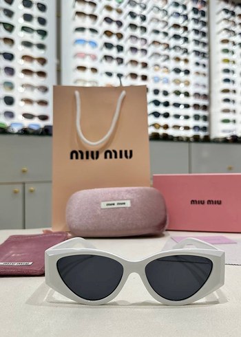 Beyaz Miu Miu Kadın Güneş Gözlüğü - Görsel 2