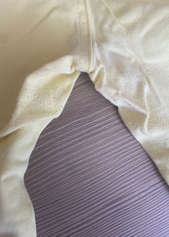 LC Waikiki Sarı Kemerli Mini Kadın Kumaş Pantolon