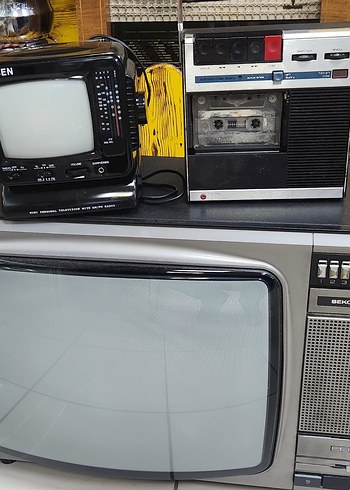 Sarı renkli monitör - Görsel 12