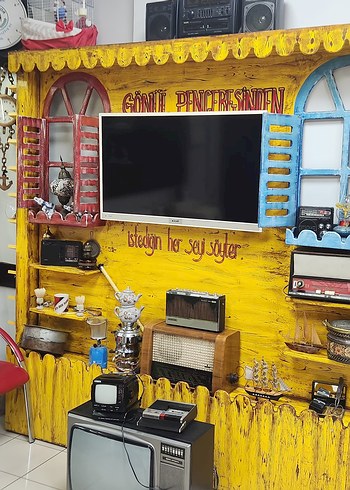 Sarı renkli monitör - Görsel 2