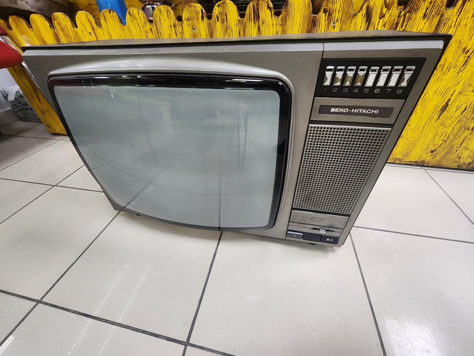 Sarı renkli monitör - Görsel 5