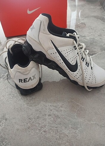 Nike Reax 9 TR