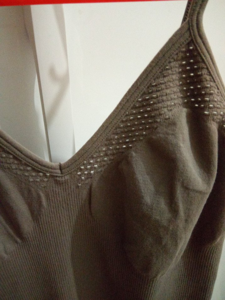 V Yaka Kahverengi Midi Kalem Elbise - Görsel 2