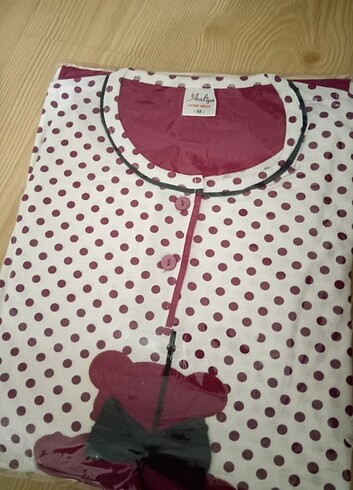 Pamuklu çeşitli renk ve stilde pijama takımları - Görsel 6