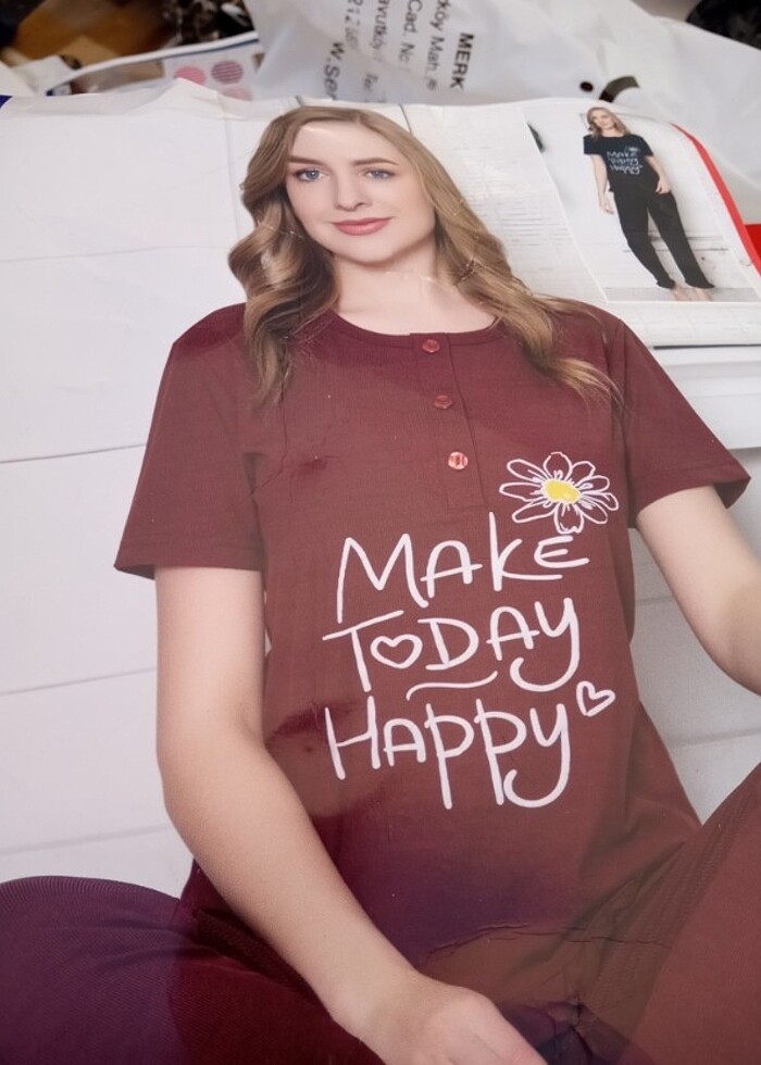 Pamuklu çeşitli renk ve stilde pijama takımları - Görsel 2