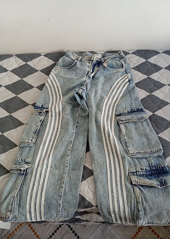 Kadın Geniş Kesim Kemerli Kot Pantolon