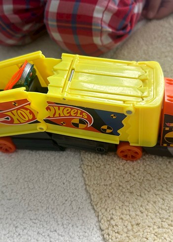  Beden Sarı Hot Wheels Oyuncak Kamyon ve Araba