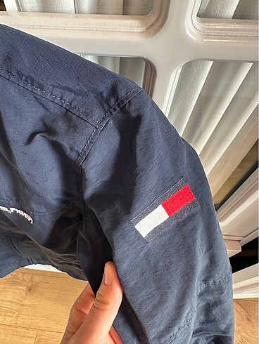 4 Yaş Beden tommy hilfiger yagmurluk mont