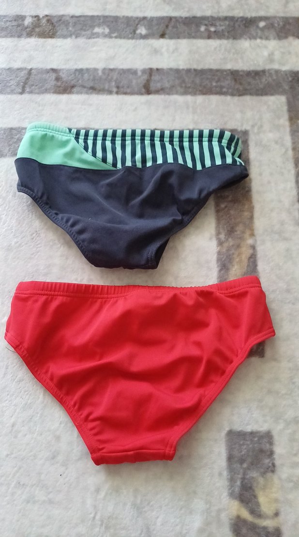 Erkek Çocuk Kırmızı ve Desenli Mayo - Görsel 4