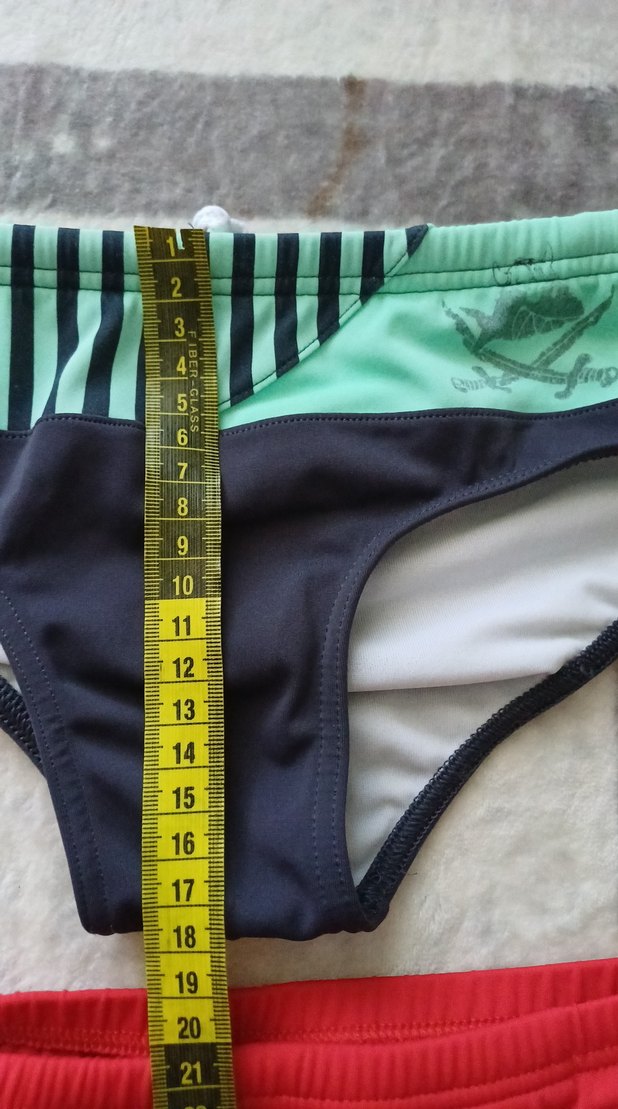 Erkek Çocuk Kırmızı ve Desenli Mayo - Görsel 5