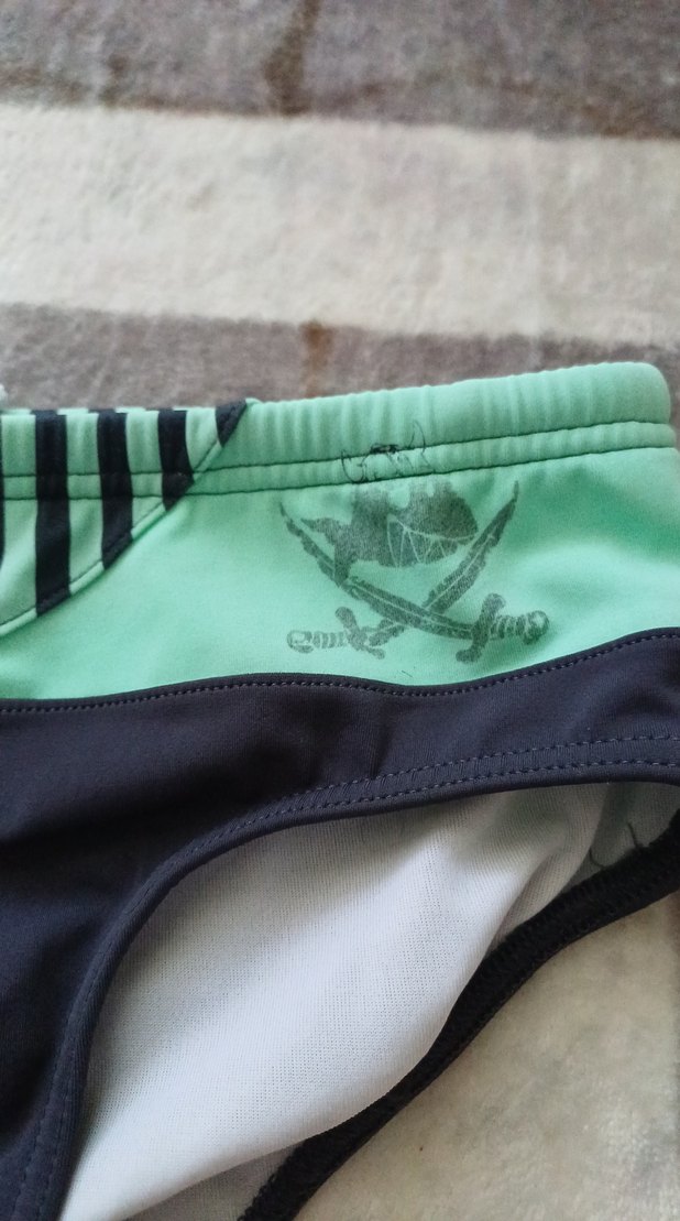 Erkek Çocuk Kırmızı ve Desenli Mayo - Görsel 3