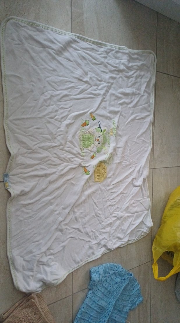 Beyaz Nakışlı Çocuk Battaniyesi - Görsel 2