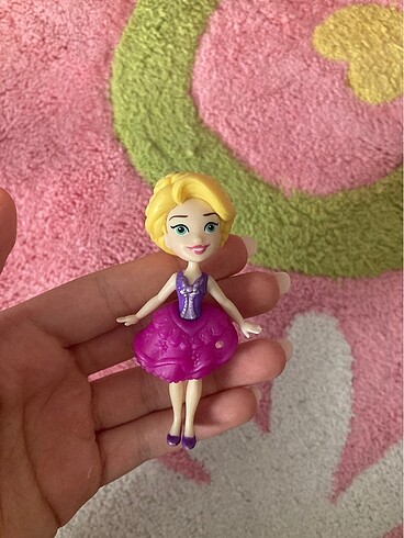 rapunzel oyuncak bebek