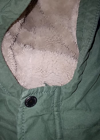 Erkek Çocuk Parlak Yeşil Düğmeli Kaban - Görsel 5