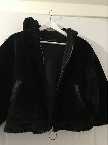 Siyah yarım kol peluş ceket